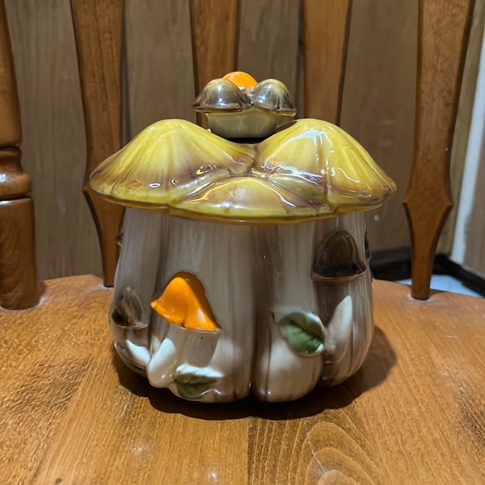 Homco vintage pottery